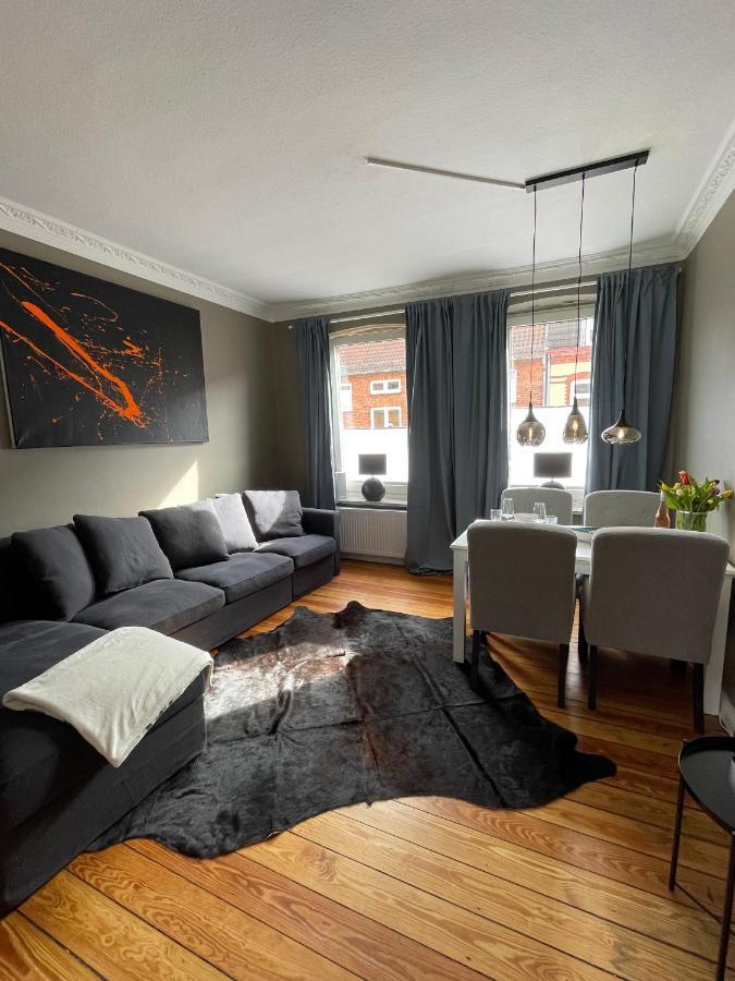Ferienwohnung Altbaucharme Deluxe Mit Balkon In Zentraler Lage Kiel Exterior foto