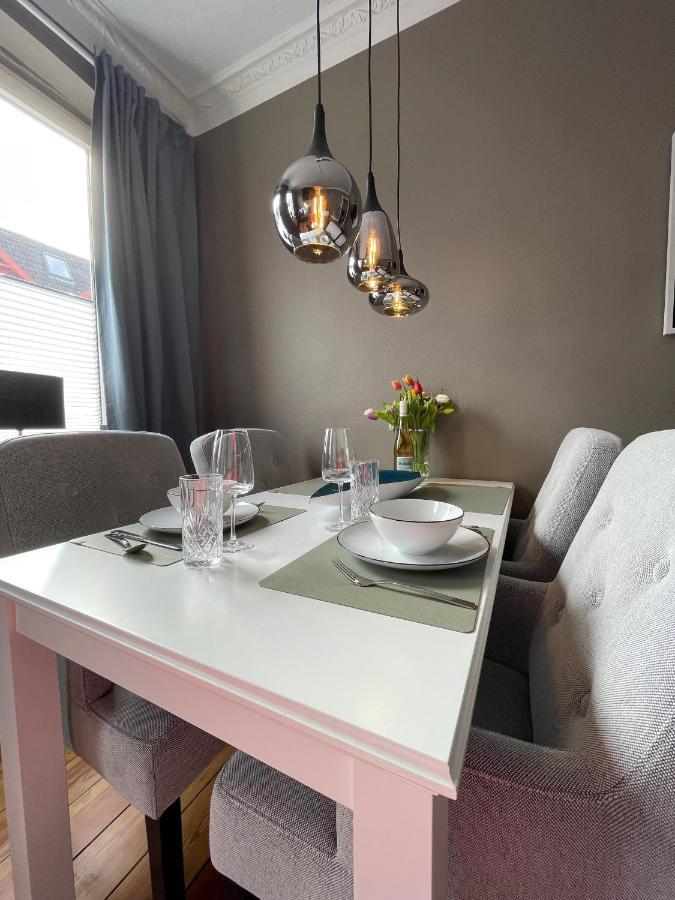 Ferienwohnung Altbaucharme Deluxe Mit Balkon In Zentraler Lage Kiel Exterior foto